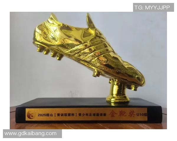 以球星挂件牌足球点燃绿茵激情打造收藏与运动双重魅力