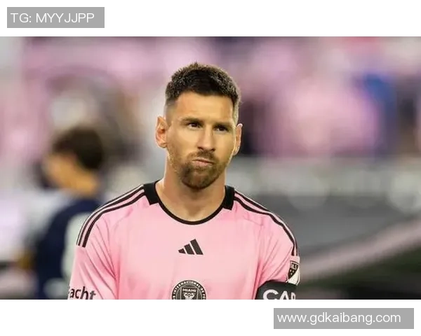 加拿大足球明星是谁 了解这位球员的精彩表现与背后故事 加拿大足球明星是谁 了解这位球员的精彩表现与背后故事