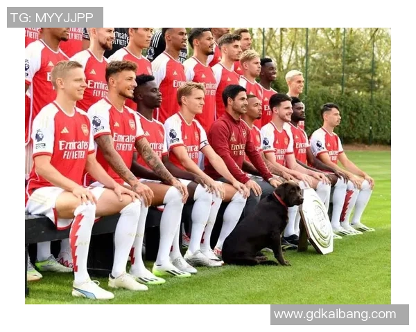 广州足球队白人球星闪耀赛场 引领球队奋勇向前成焦点 广州足球队白人球星闪耀赛场 引领球队奋勇向前成焦点