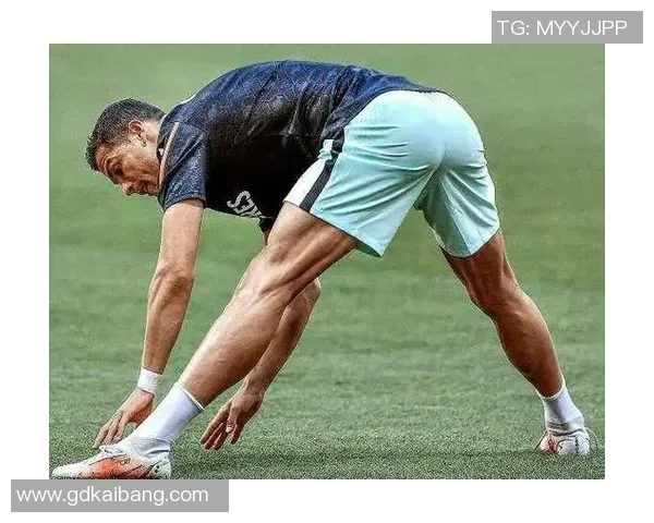 球星足球腿的力量与技巧解析 展现球场上不可忽视的隐形优势