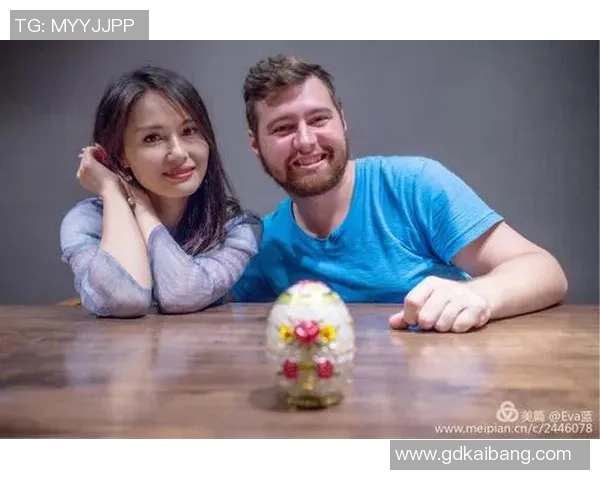 足球明星与妻子共同迎接新人生篇章 他们的爱情故事与成长之路